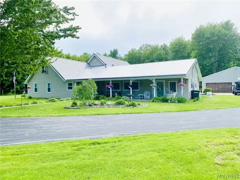 3274 Daniels Rd, Ransomville, NY 14131