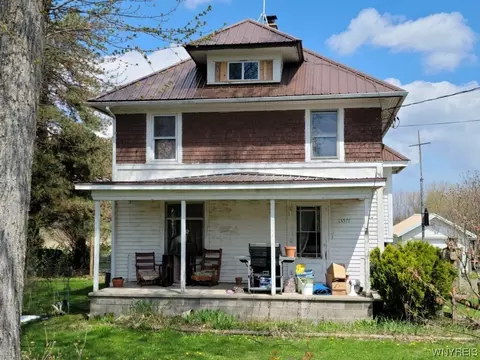 13577 Maple St, Barre, NY 14411
