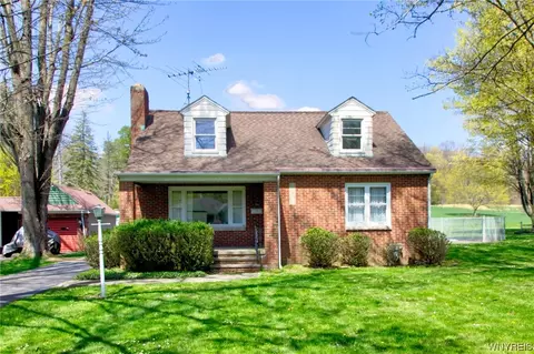 154 East Ave, Newstead, NY 14001
