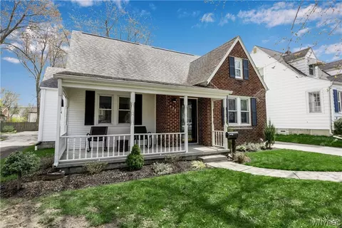 428 Huxley Dr, Cheektowaga, NY 14225