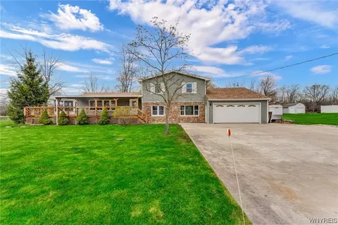 2839 Whitehaven Rd, Grand Island, NY 14072