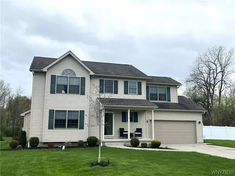 8365 Stahley Rd, East Amherst, NY 14051