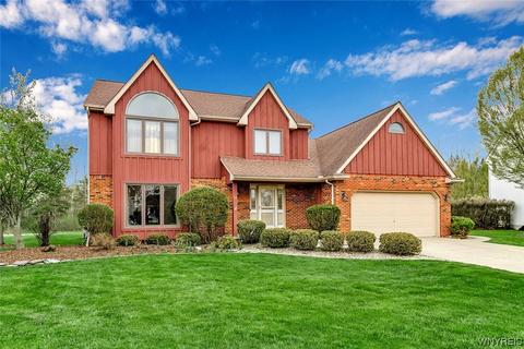 58 Sunburst Cir, East Amherst, NY 14051