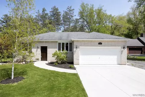 3809 N Freeman Rd, Orchard Park, NY 14127