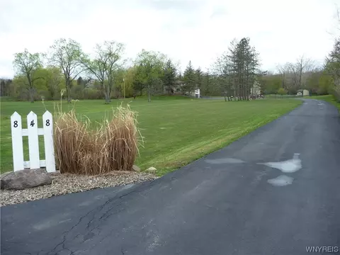 848 Sullivan Rd, Alden, NY 14004