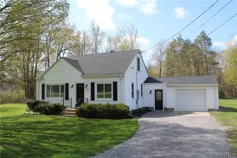 378 Clinton St, Bennington, NY 14037