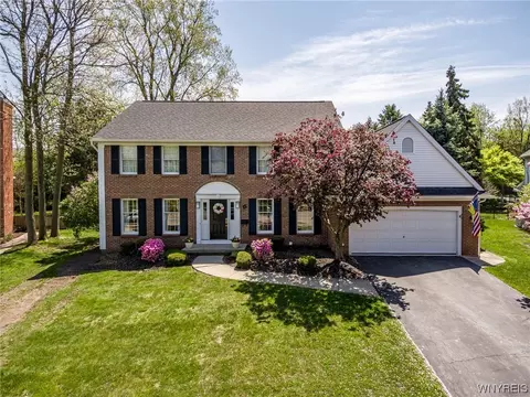 70 Livingston Pkwy, Amherst, NY 14226