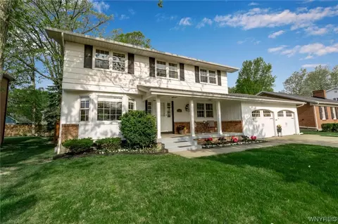 110 Bathurst Dr, Tonawanda, NY 14150