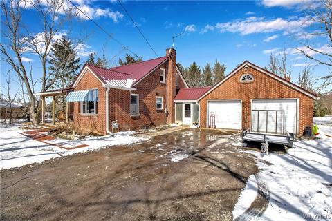 6624 Gartman Rd, Orchard Park, NY 14127