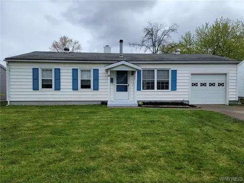 73 Penarrow Dr, Tonawanda, NY 14150