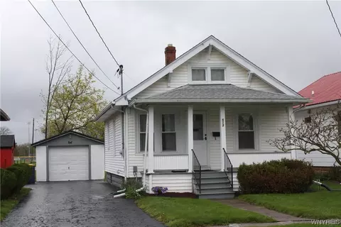 513 Prospect St, Lockport, NY 14094