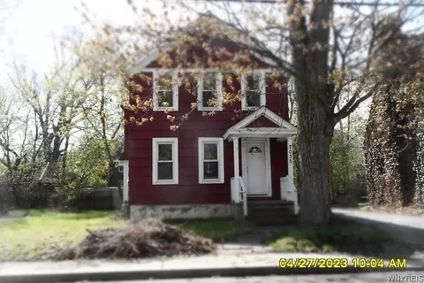2035 Lockport St, Niagara Falls, NY 14305