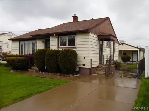2932 Jerauld Ave, Niagara Falls, NY 14305