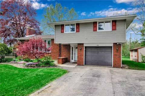 1256 Greenfield Dr, Alden, NY 14004