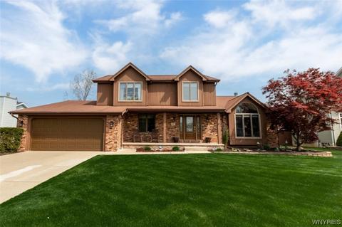17 Luther Ln, Grand Island, NY 14072