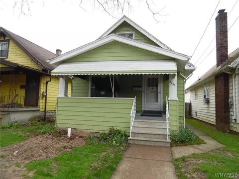 2432 Linwood Ave, Niagara Falls, NY 14305
