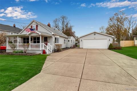 381 Country Pkwy, Amherst, NY 14221
