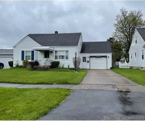 28 Singer Dr, West Seneca, NY 14224