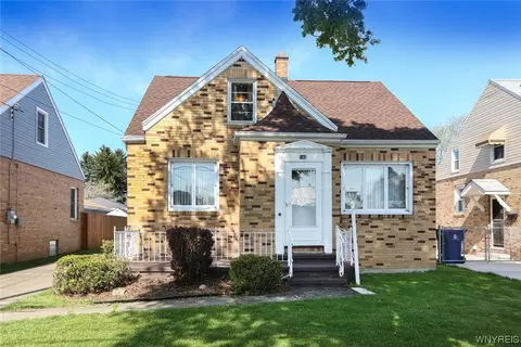 146 Willett St, Buffalo, NY 14206