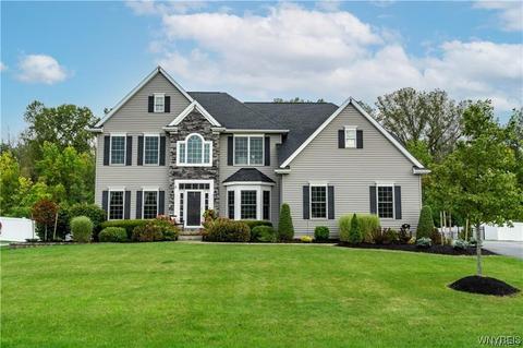51 Golden Crescent Way, Orchard Park, NY 14127
