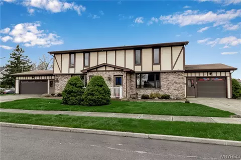 11 Cheryl Dr, Lackawanna, NY 14218