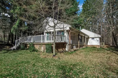 7813 Pochuck Rd, Eagle, NY 14024