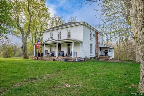 4190 N Ridge Rd, Cambria, NY 14094