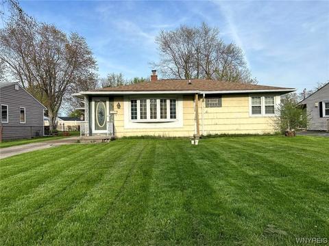 155 Meadow Lea Dr, Amherst, NY 14226