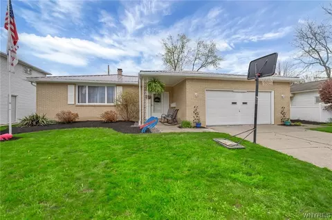 99 W Cavalier Dr, Cheektowaga, NY 14227