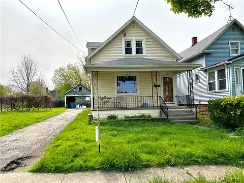 234 80th St, Niagara Falls, NY 14304
