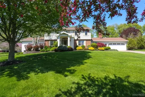 6488 Lu Don Dr, Hamburg, NY 14075