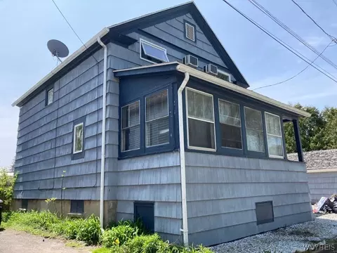 6 Hall St, Batavia, NY 14020
