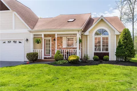 23 Sweet Bay Ln, Amherst, NY 14221