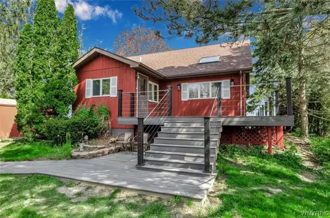 1459 Sunrise Ln, Porter, NY 14174