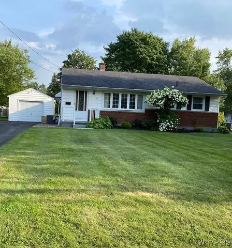 615 Lockport St, Porter, NY 14174