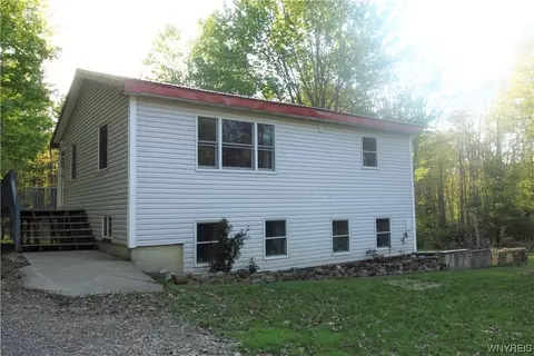 2263 Thiel Rd, North Collins, NY 14111
