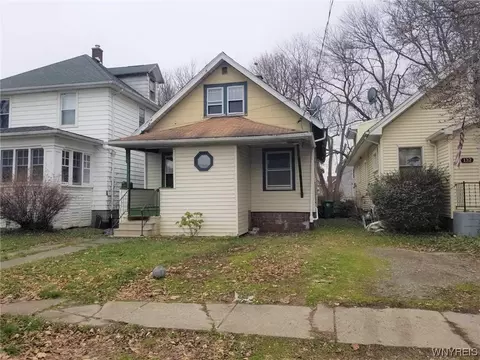 128 78th St, Niagara Falls, NY 14304