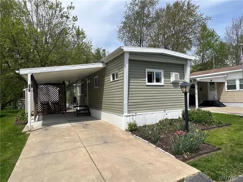 182 Carefree Ln, Cheektowaga, NY 14227