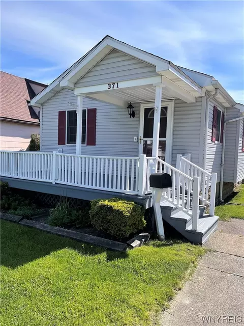 371 University Ave, Buffalo, NY 14223