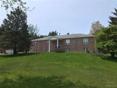 6366 Vermont Hill Rd, Wales, NY 14139