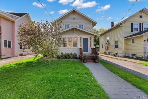 25 Pine St, Hamburg, NY 14075