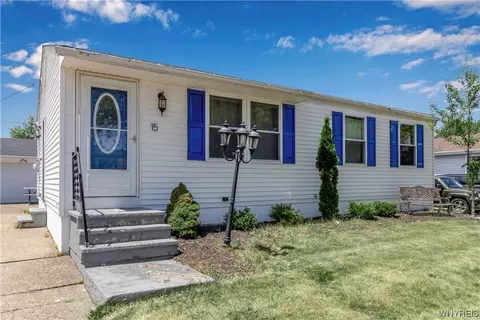 15 Lucerne Ct, Cheektowaga, NY 14227