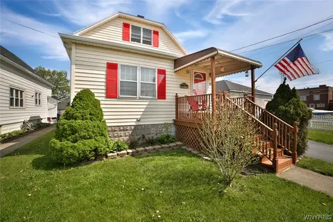 90 Gibbons St, Lackawanna, NY 14218
