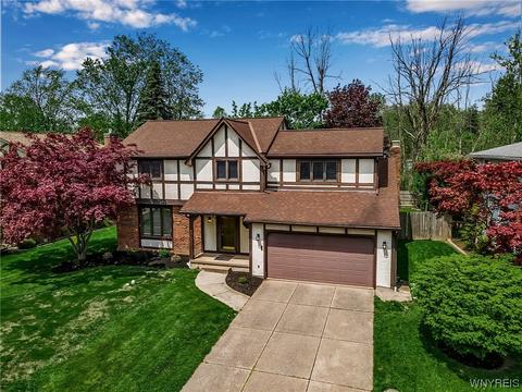 99 Amberwood Dr, Amherst, NY 14228