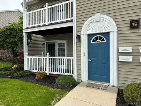 16 Brookfield Ln #1, Cheektowaga, NY 14227