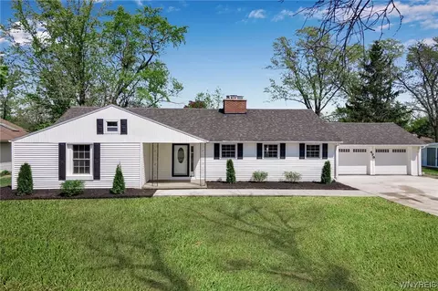 479 Park Club Ln, Amherst, NY 14221