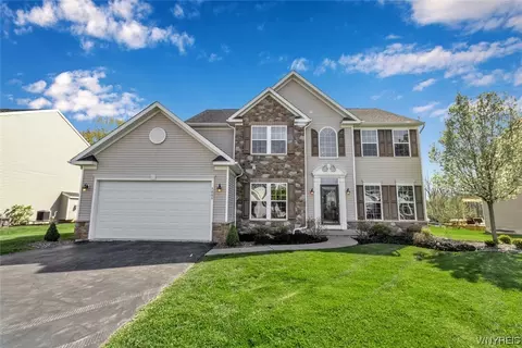 5860 Monaghan Ln, Clarence Center, NY 14032