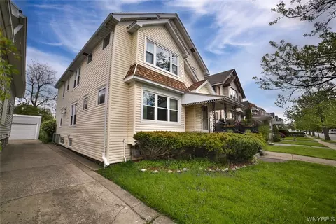 194 Stillwell Ave, Kenmore, NY 14217