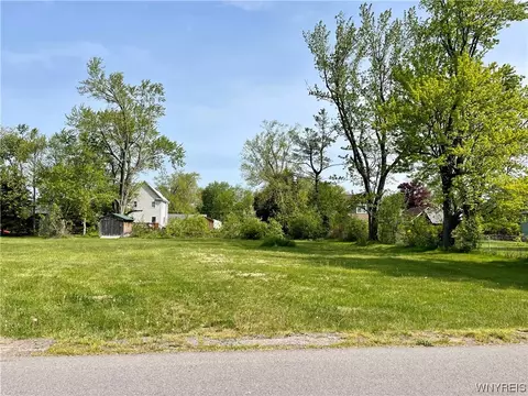 3988 Monroe Ave, Hamburg, NY 14075