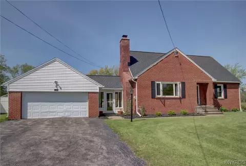 720 Reserve Rd, West Seneca, NY 14224